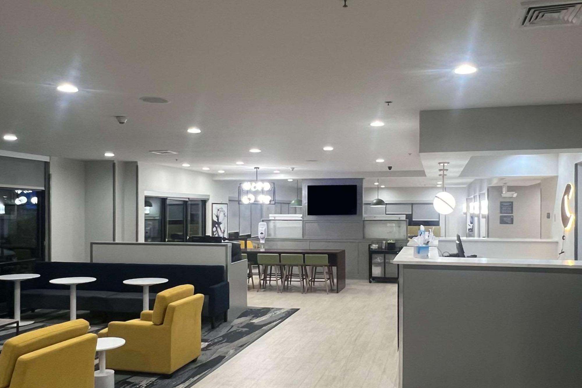 Comfort Suites Mobile-South Alabama University Area Εξωτερικό φωτογραφία